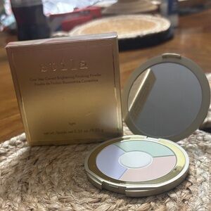 Stila Brightening Finishing Powder - Light